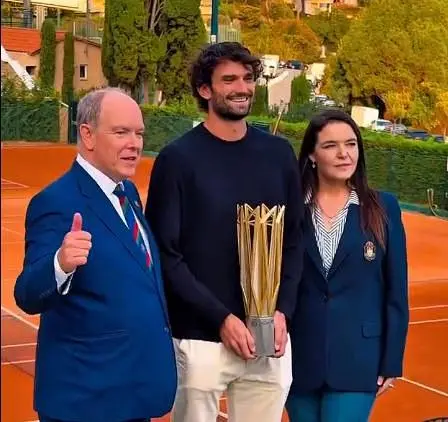 在此之前, 球领域有过, https