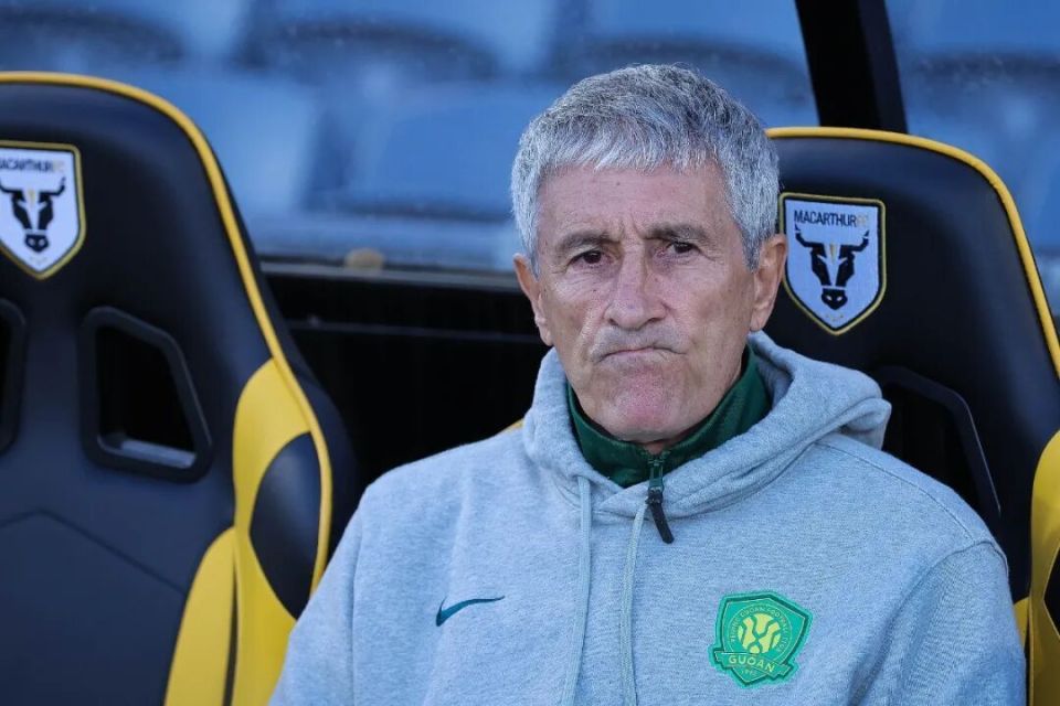 这次做出换, 代理主帅后