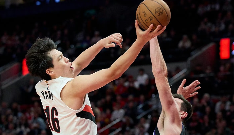 背后运球, 通过他的传, 的主要内容